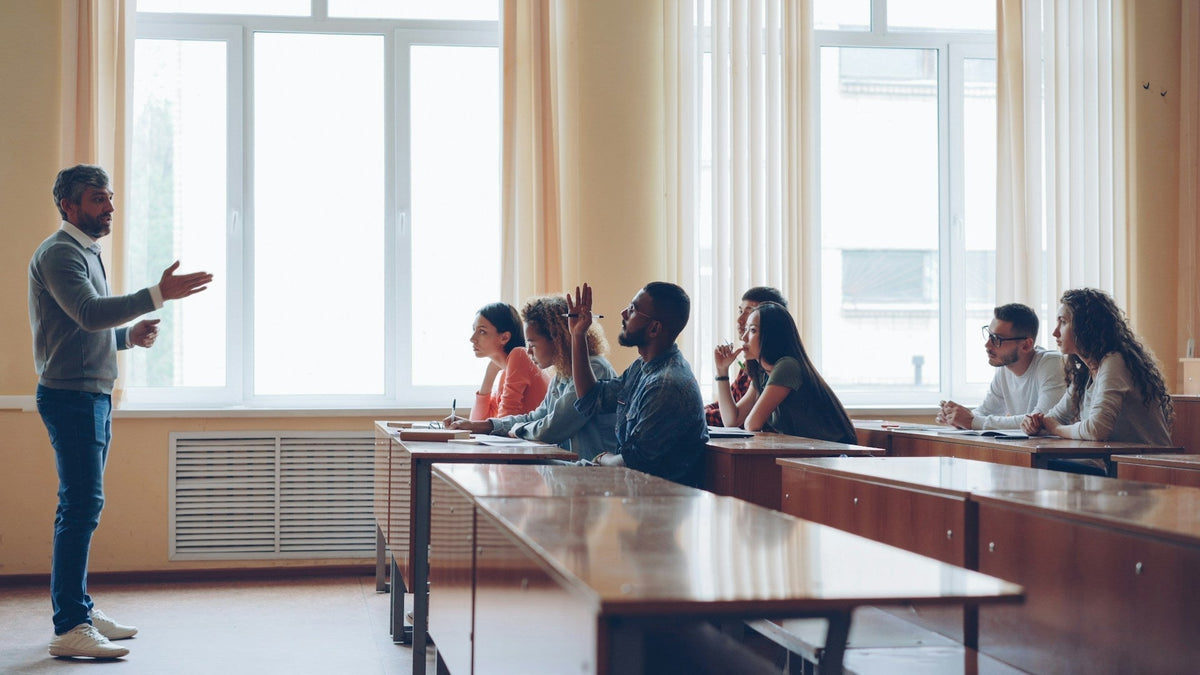 teachers participating in a learning seminar